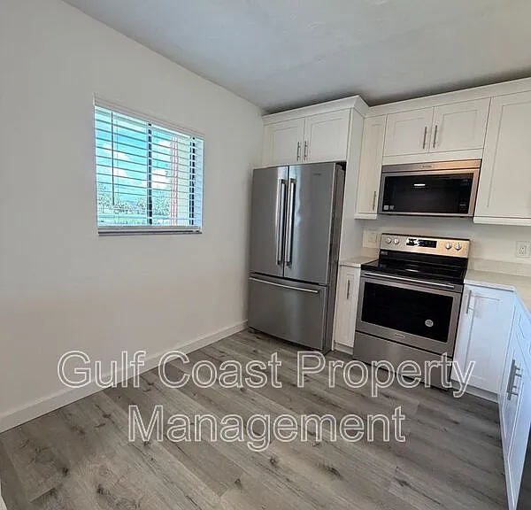 16150 Bay Pointe Blvd #107 — Photo 6