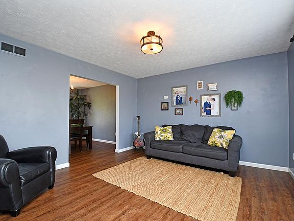 5th image of 5722 Villas Creek Dr