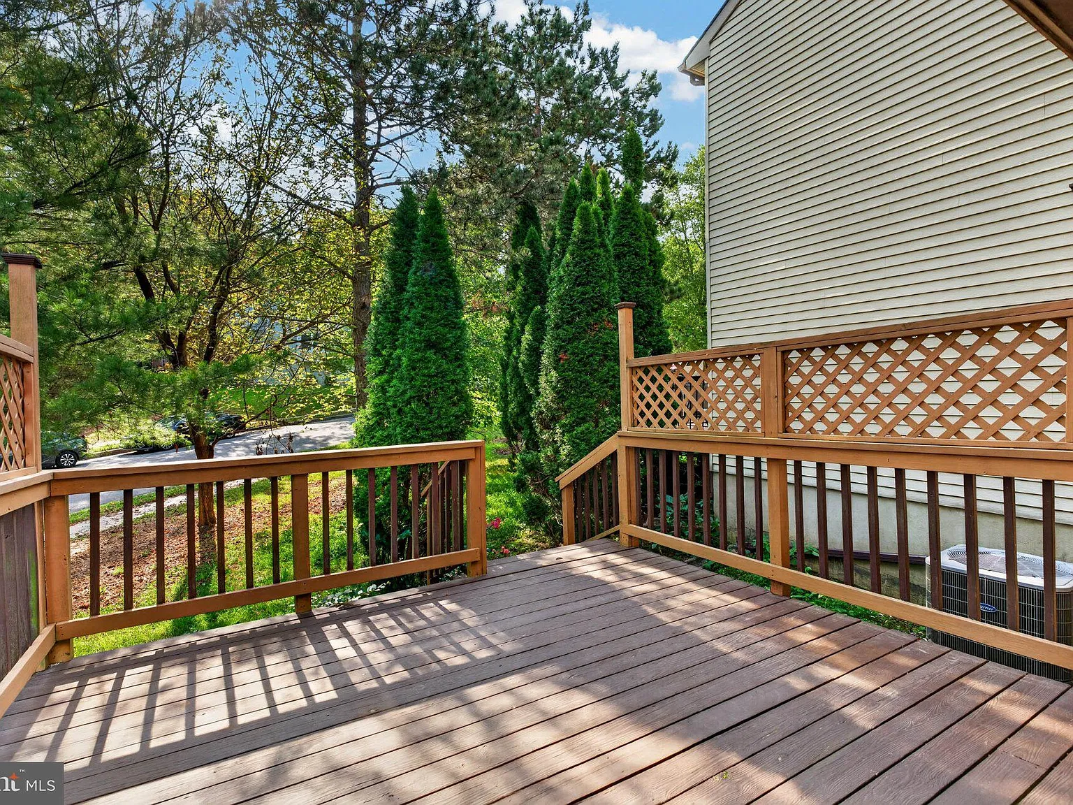 3 bed, 2.5 bath, 1853 sqft, $3,200 — Photo 3