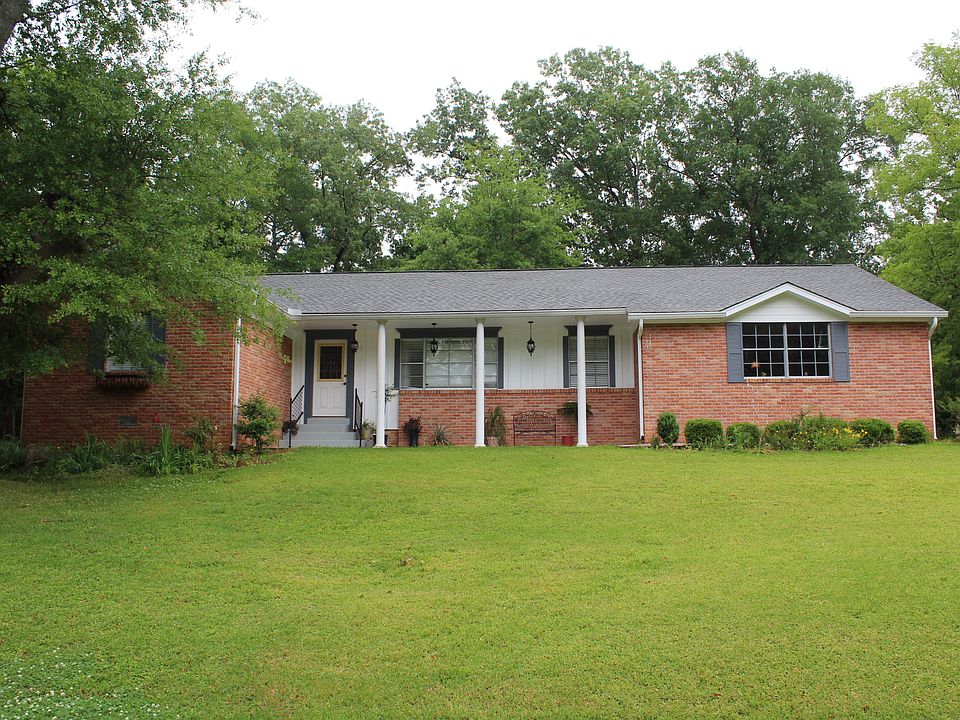 1st image of 92 East Dr