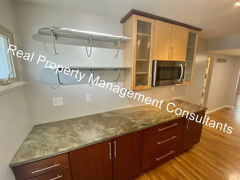 4209 Clark Ave #2 — Photo 8