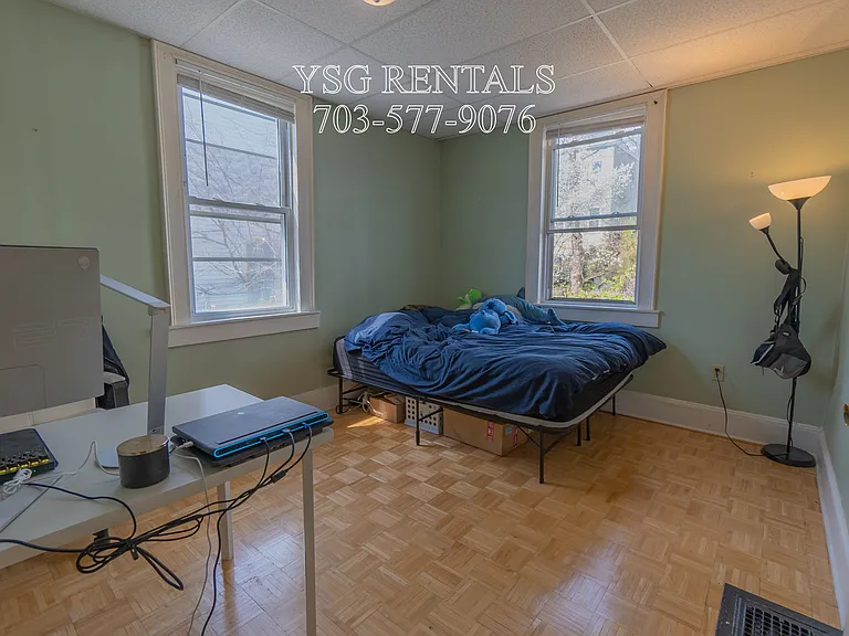 22 Suffolk St #1 — Photo 17