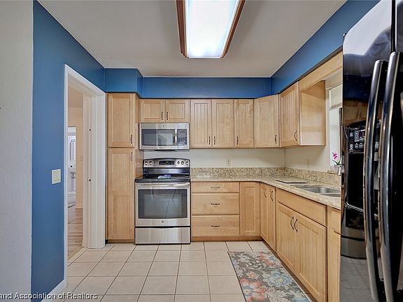 4th image of 3029 Placid View Dr
