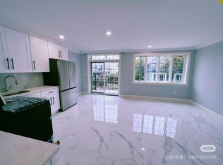 26-11 14th St #3, Astoria, NY 11102