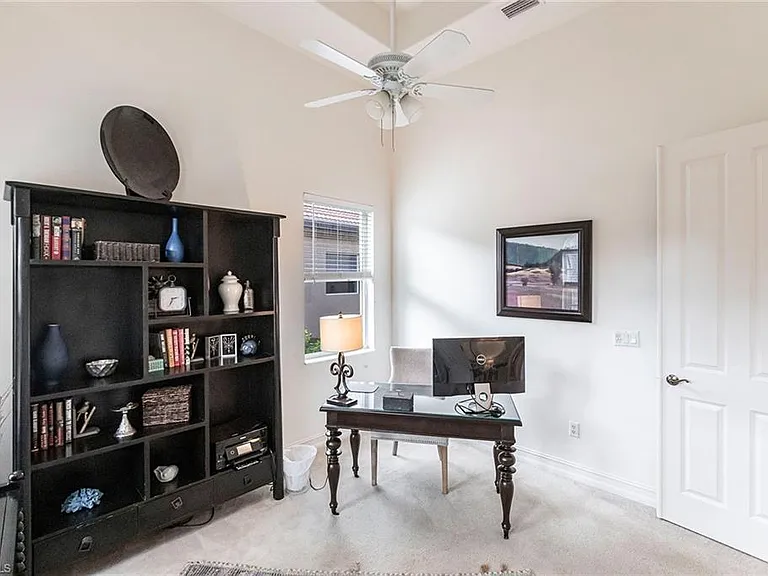 7863 Valencia Ct — Photo 8