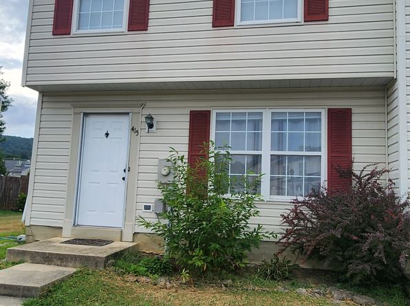 415 Old Oak Pl