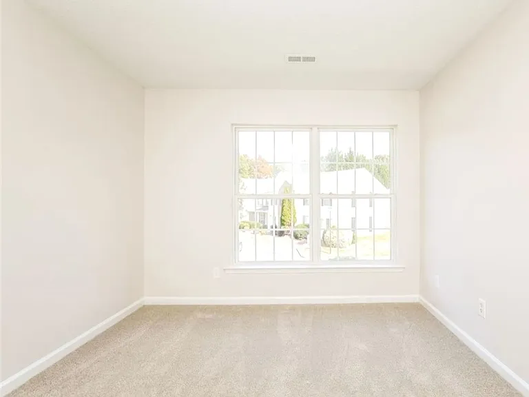 3956 Elizabeth Glen Way — Photo 7