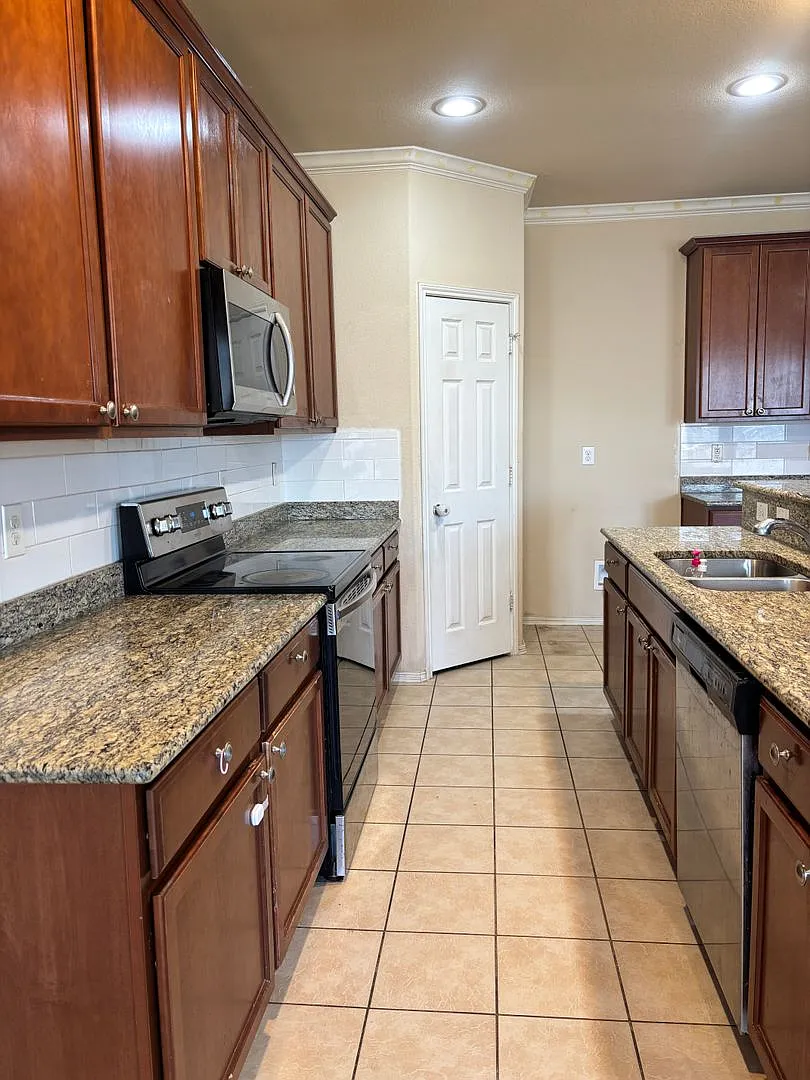 Stunning 5-Bedroom Home in Keller ISD Flexible Layout with Game Room! — Photo 3