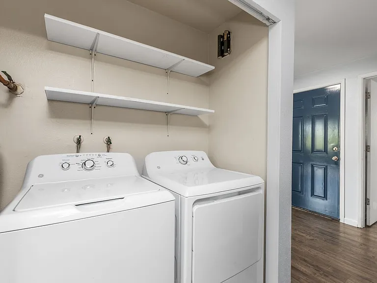 6118 Kenwood Dr — Photo 15