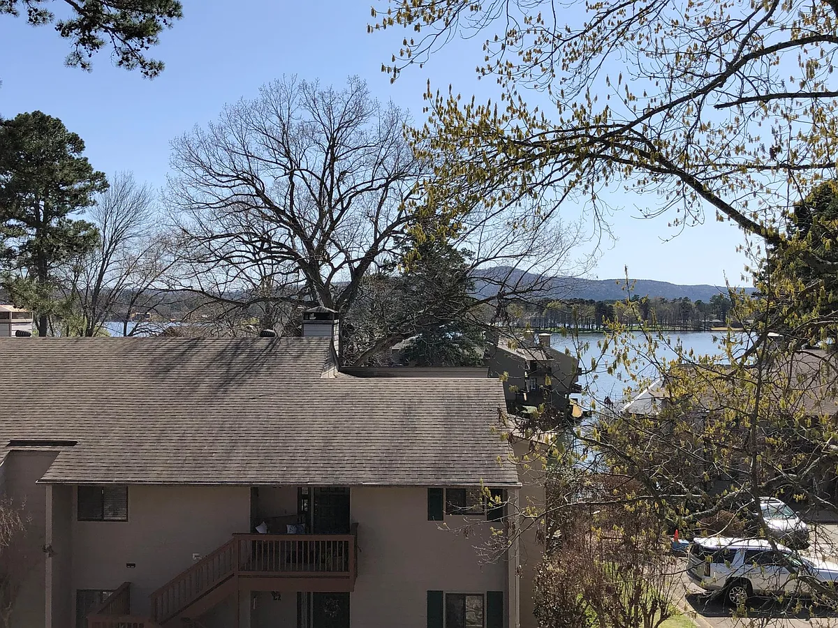 Building Photo - 221 Peters Point #G4