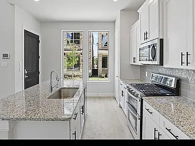 3rd image of 1558 Dulwich Dr