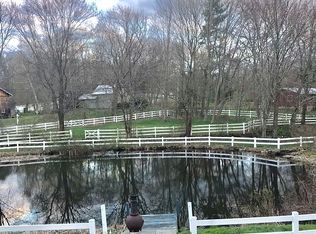 767 County Rd, Guilford, CT 06437