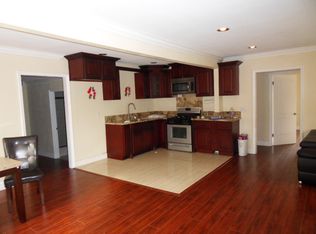 2133 W 7th St, Santa Ana, CA 92703