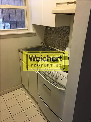 Rented by Weichert Manhattan Midtown | media 28