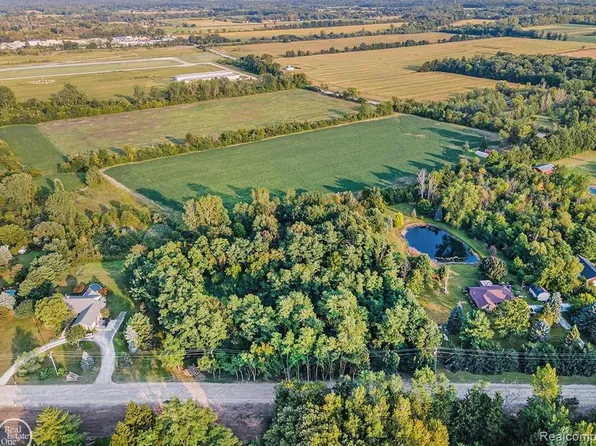 67500 Powell Rd, Washington, MI 48095