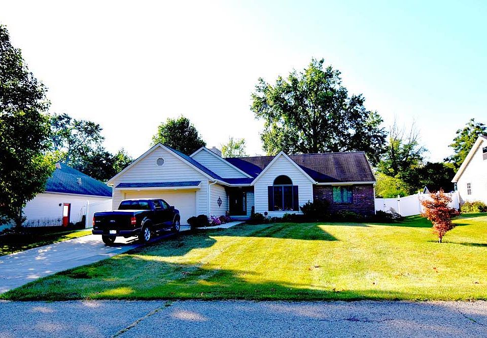 1st image of 1719 Meadow Woods Ct