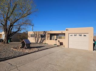 3513 Sierra Vista Dr, Farmington, NM 87402