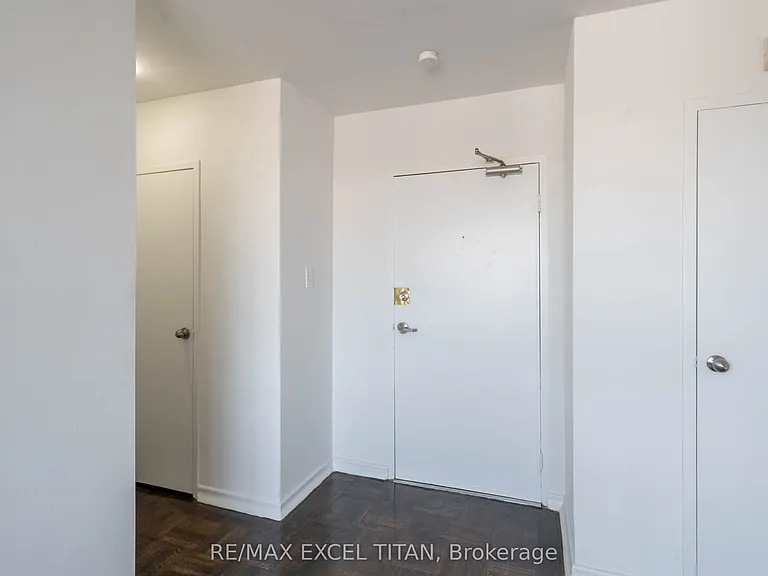2507 Eglinton Ave W #304 — Photo 5