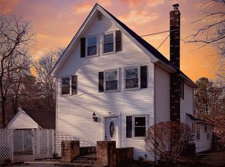 39 Allanwood Dr, Shirley, NY 11967