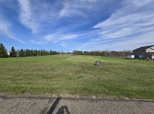 7421 Runnel Rd, Bismarck, ND 58503