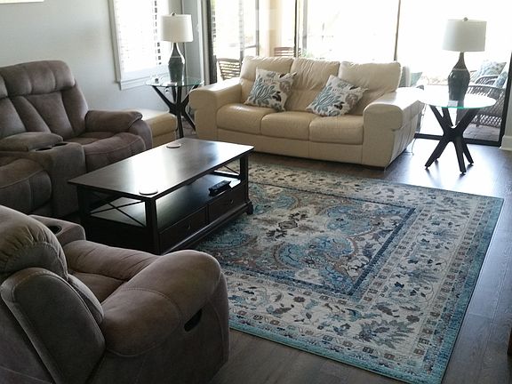 Lounge area