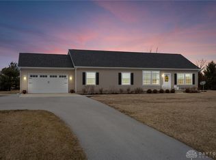 1459 Dailey Rd, Wilmington, OH 45177