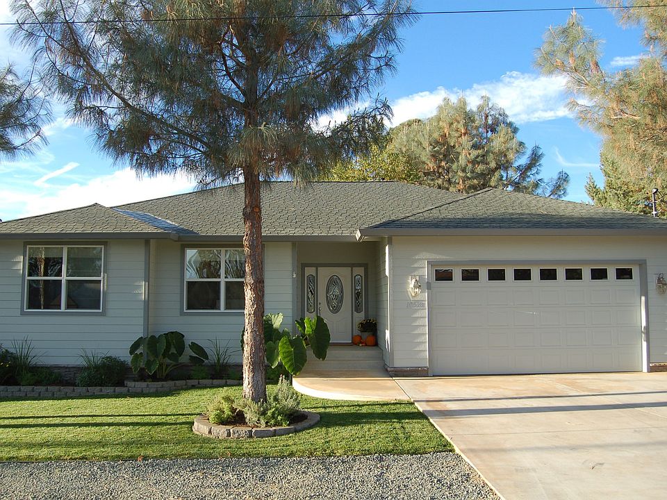 1st image of 10698 Fairway Dr