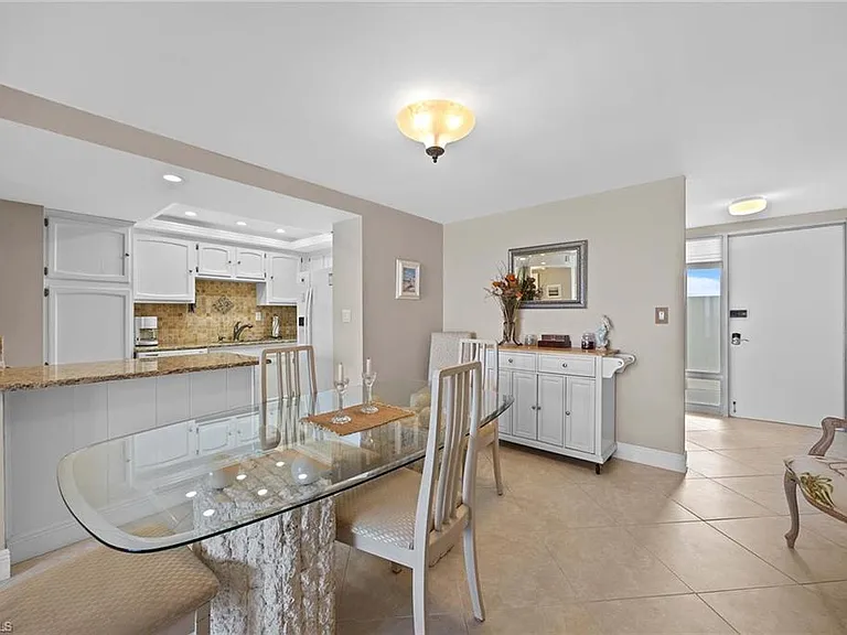 3443 Gulf Shore Blvd N #707 — Photo 19