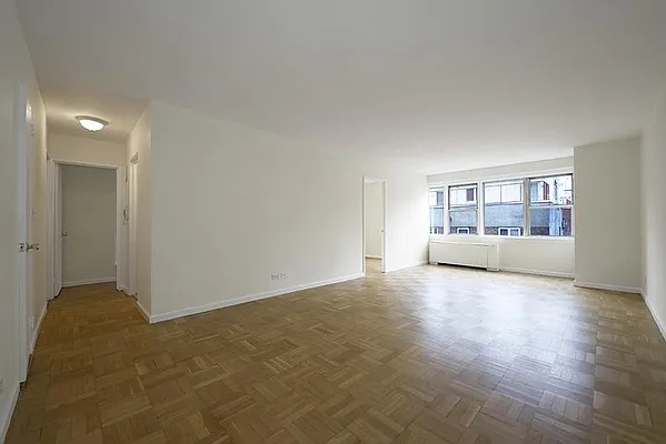 Rented by Buchbinder & Warren | media 1