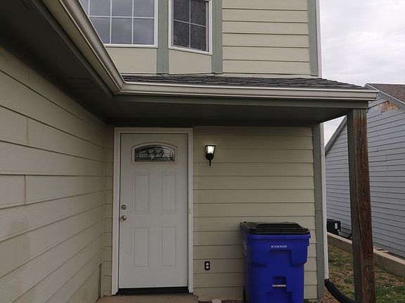 2nd image of 2116 Thompson Dr