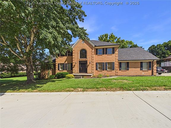 2nd image of 416 Arrowhead Dr