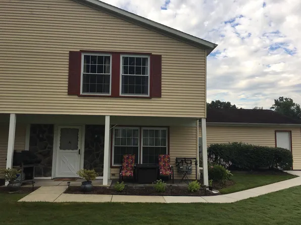 3425 Beaver Trl, Aurora, OH 44202