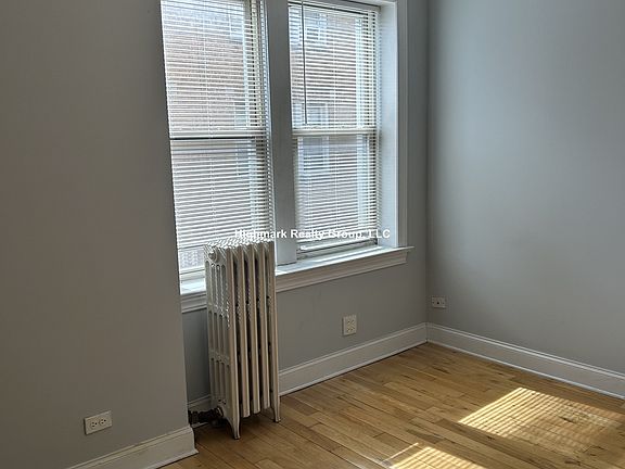 3rd image of 4542 W George St #2S