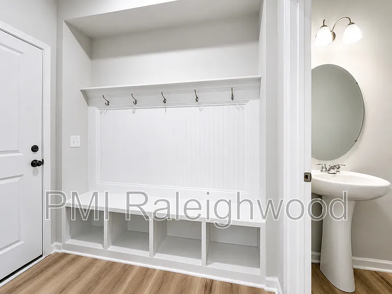 136 Kobus Ct — Photo 12