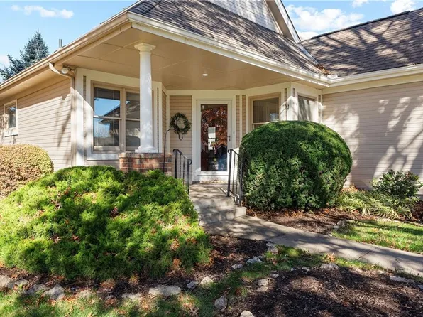 1016 SW 7th St, Lees Summit, MO 64081