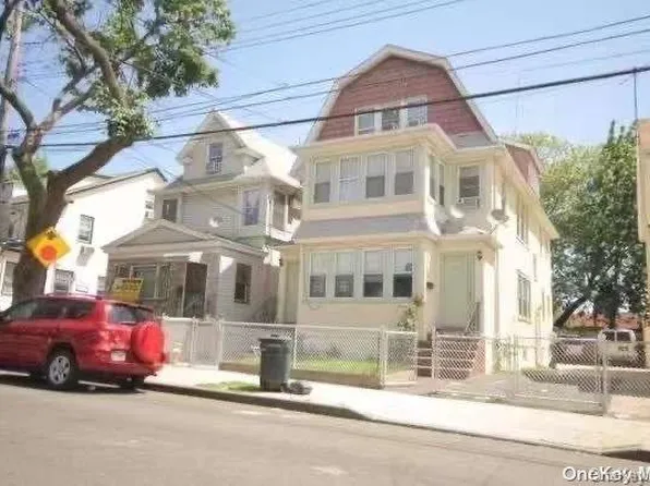 51-09/11 94th Street, Elmhurst, NY 11373