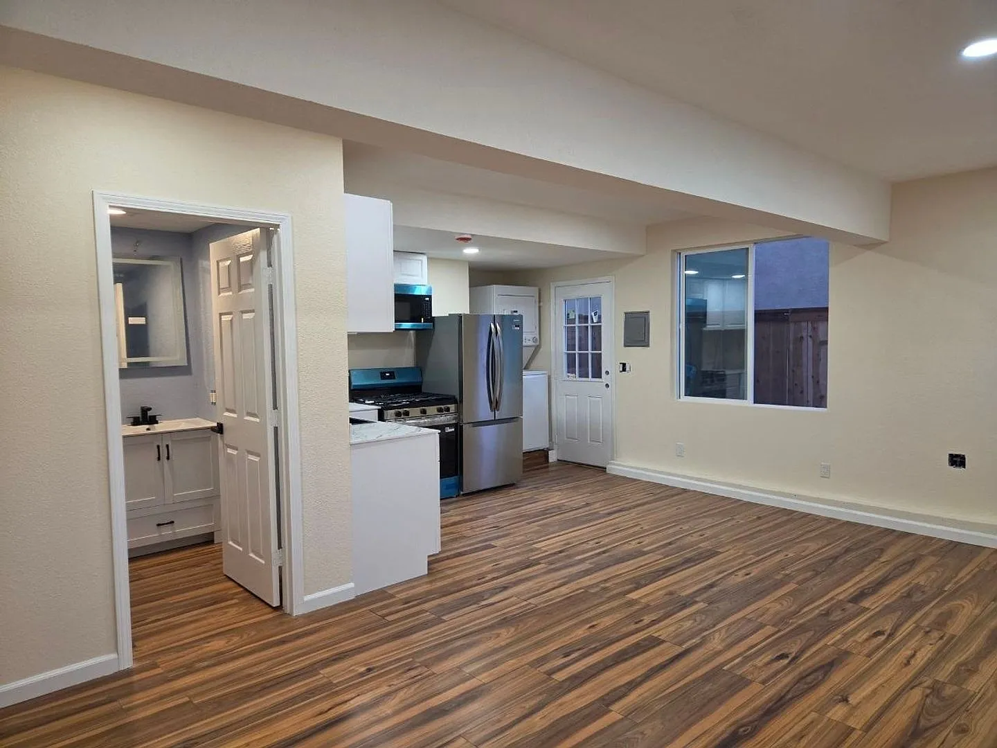 Brand New Studio Unit in Carlsbad — Photo 3