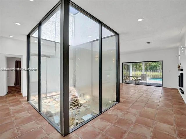 16610 Royal Poinciana Ct — Photo 18