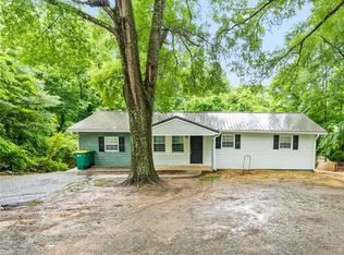1700 Old Hollow Rd, Walkertown, NC 27051