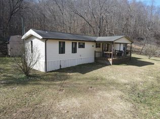 707 Tick Vanhoose Branch Rd, Sitka, KY 41255