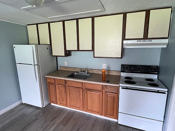 2nd image of 37949 Hillside Ln #49