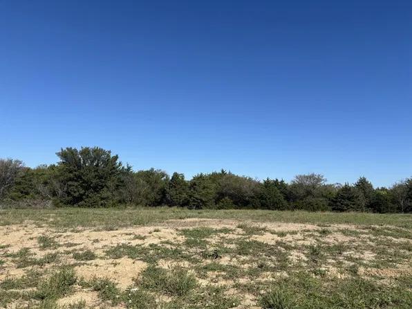 3514 N Bedford Cir, Wichita, KS 67206