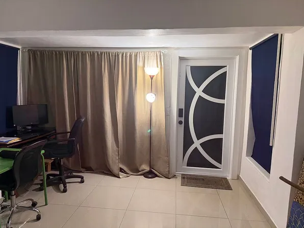 204 SW 7th Ave, Hallandale Beach, FL 33009