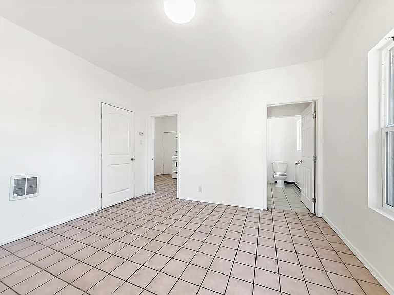 511 Echandia St #1/2 — Photo 11