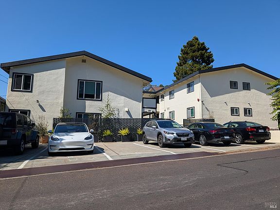 4th image of 19 Knoll Lane
