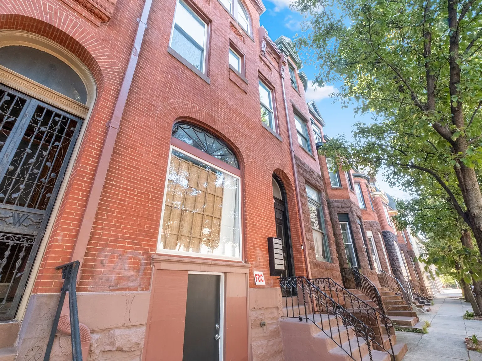 2 bed, 2.5 bath, $2,150 — Photo 2