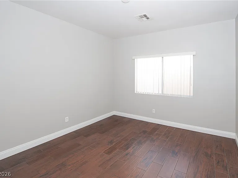 921 English Heather Dr — Photo 17