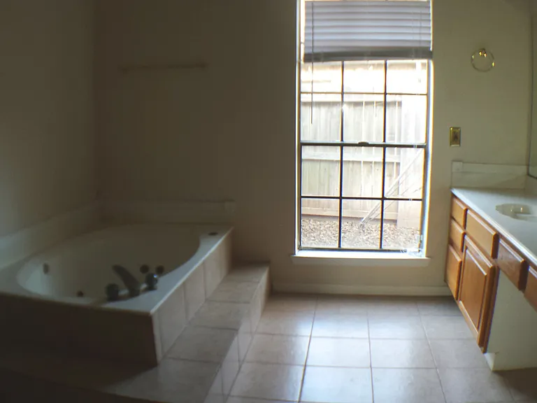 2319 Mill Creek Dr — Photo 21