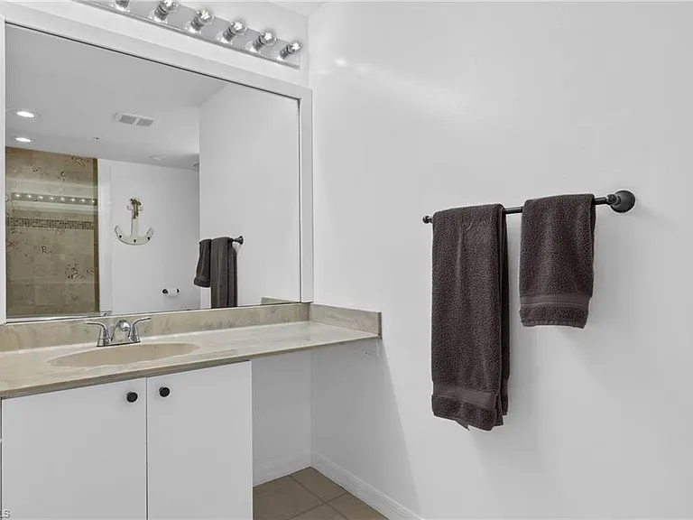 14817 Laguna Dr #203 — Photo 18