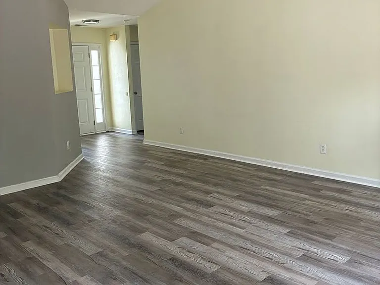 8021 Pleasant Point Ln — Photo 4